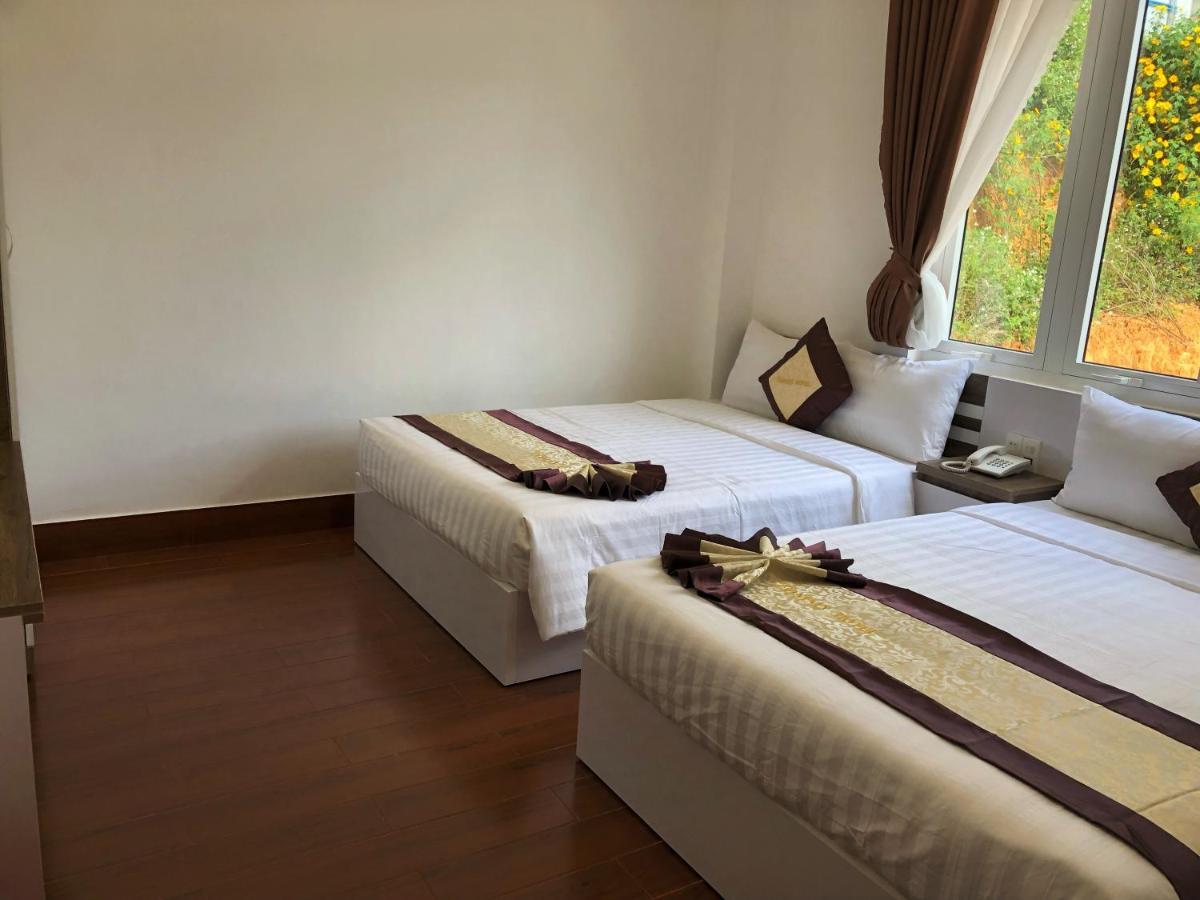 Khach San Tommy Hotel Da Lat Exterior photo
