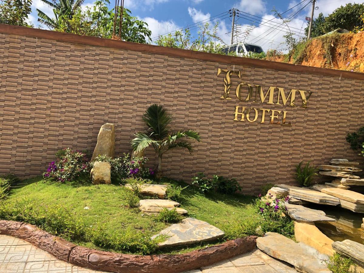 Khach San Tommy Hotel Da Lat Exterior photo